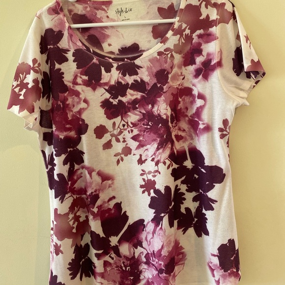 Pink Floral Pattern Top - Picture 2 of 4